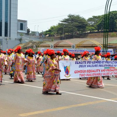 Défilé personnel féminin du MINFI