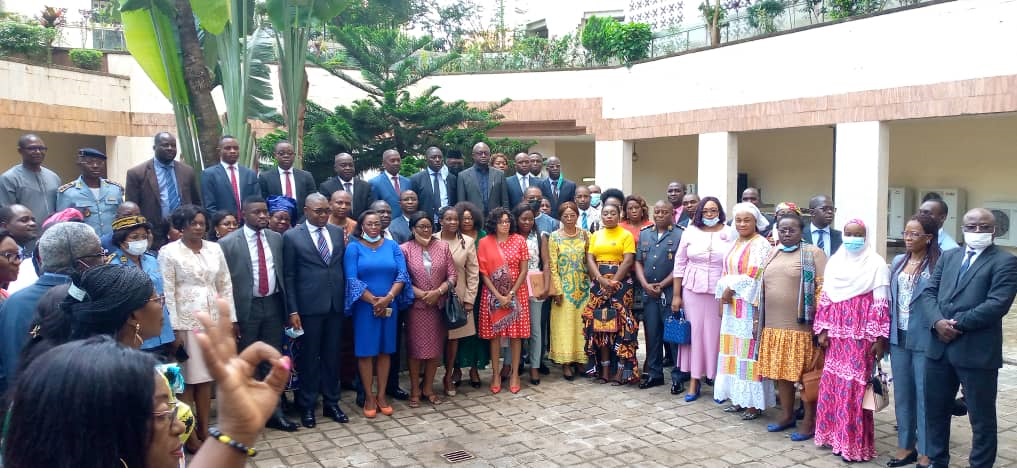 Photo de famille Guide de Traitement de la solde et des pensions